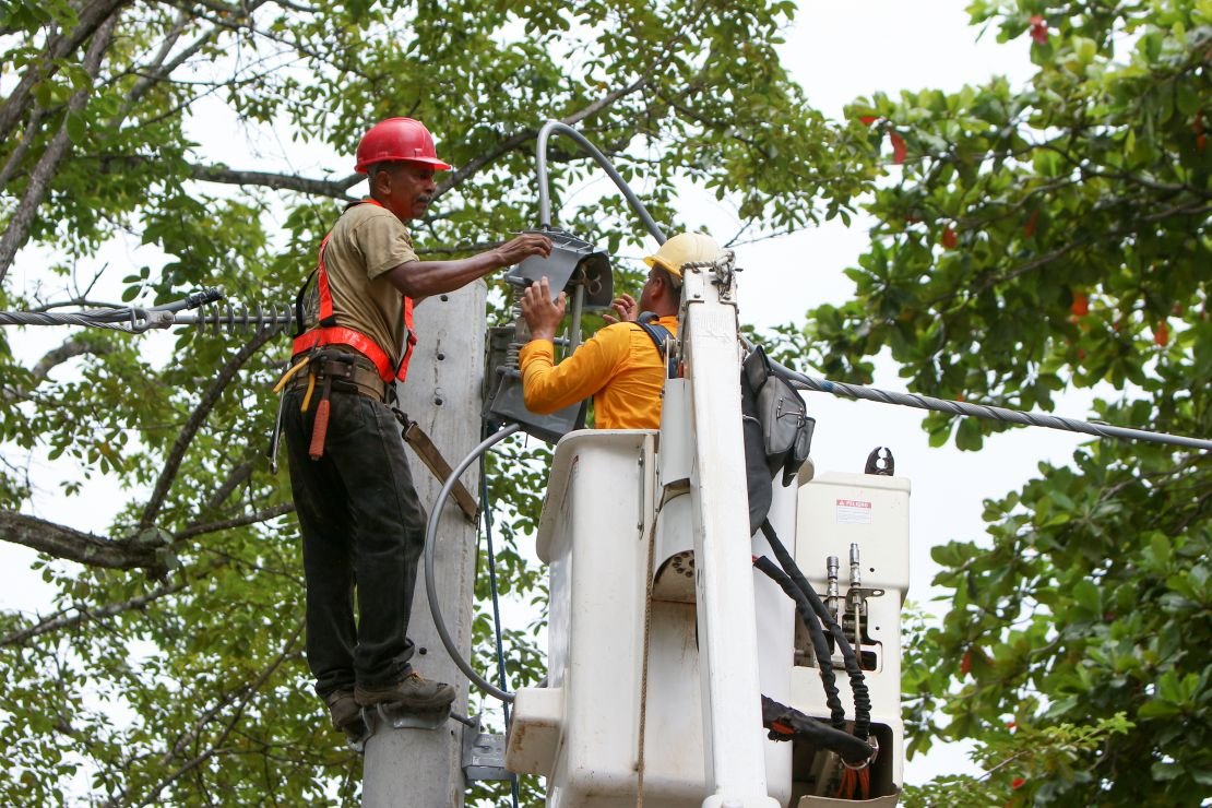 Insulating a transformer in Costa Rica